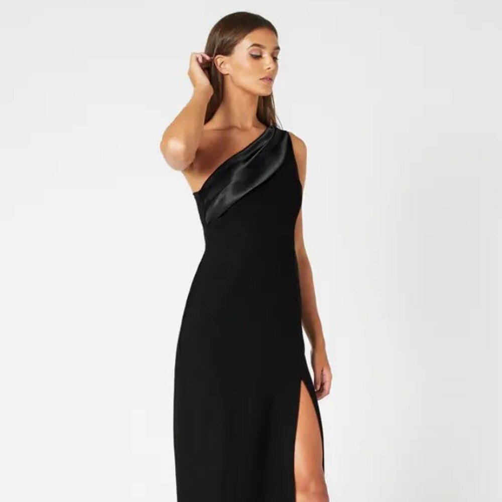 Fliss One Shoulder Maxi Dress (floorlength on a 5'3" girl with 2-in heels)